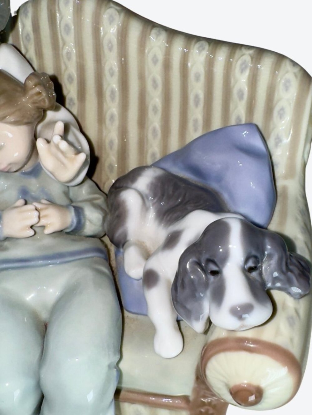 LLADRÓ 05735 Lectura Infantil Big Sister Children Reading Sofa Figurine - Picture 4 of 16
